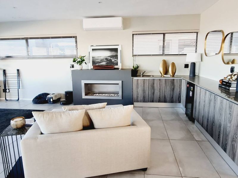 Where Cape Town's Most Spectacular Views Meet Unrivalled Luxury - Photo 9