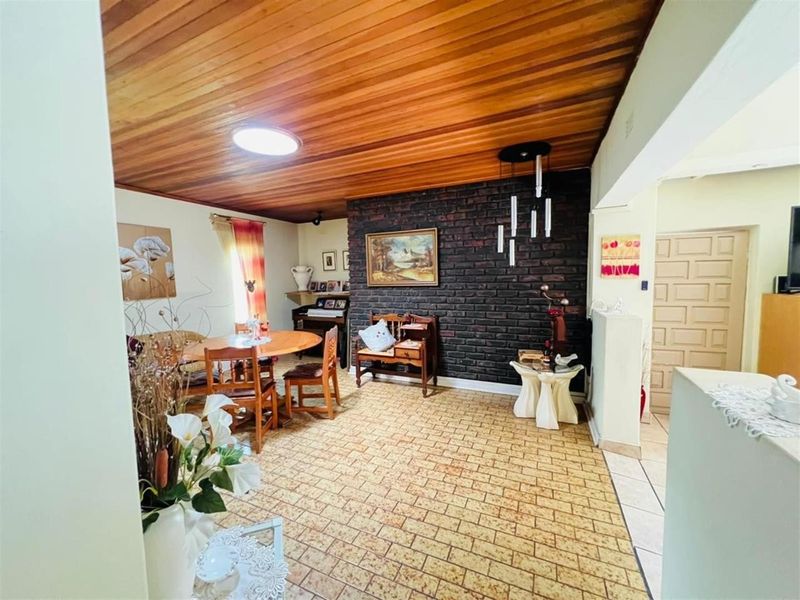 House For Sale in Brackendowns, Alberton - Photo 4