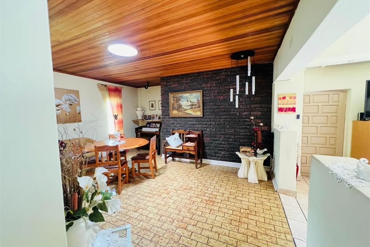 House For Sale in Brackendowns, Alberton - Photo 4