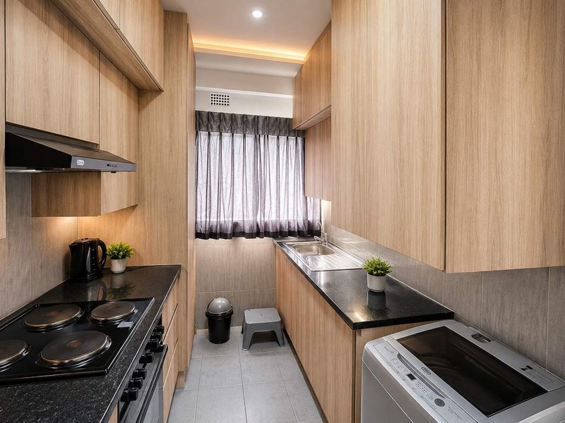 Spacious 2-Bedroom Apartment in the Heart of Cyrildene - Photo 3
