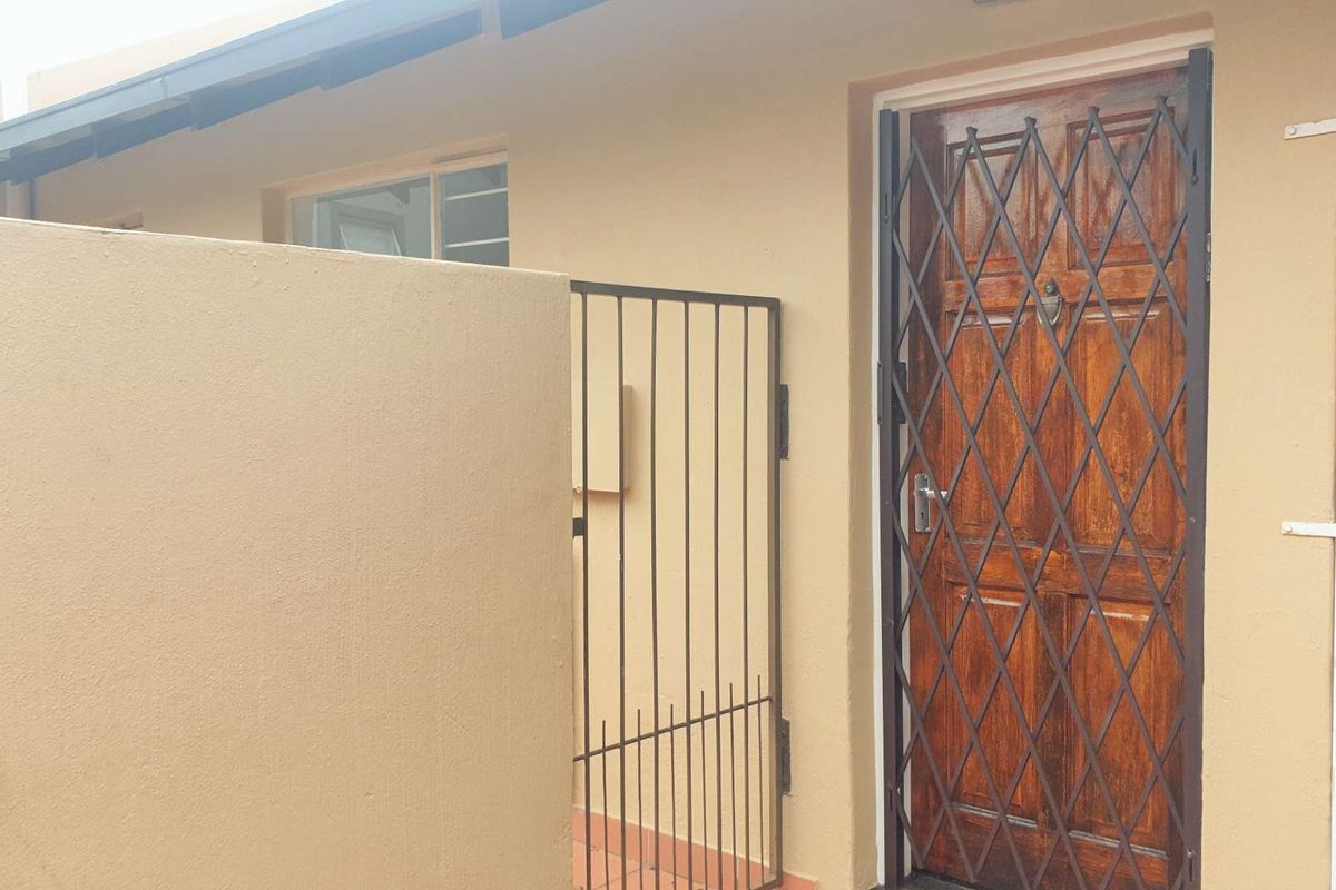 Don't miss the opportunity to experience comfortable & convenient living. - Photo 3