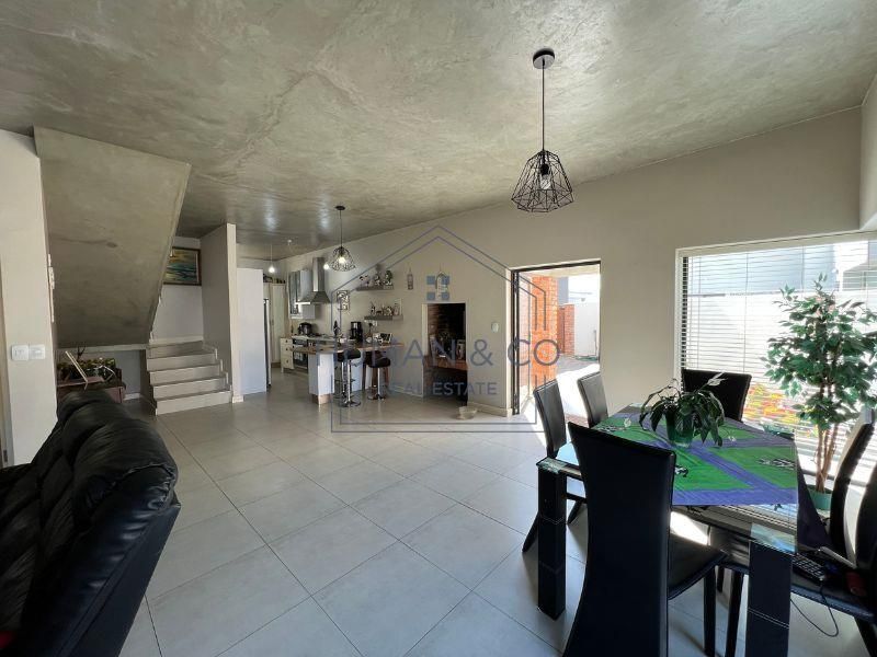 Ideal Starter Home in Fairway Estate - Photo 4