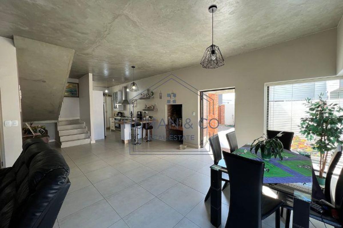 Ideal Starter Home in Fairway Estate - Photo 4