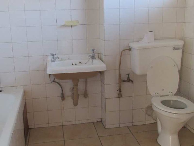 1.5 BEDROOM FLAT TO RENT IN GEZINA - Photo 9