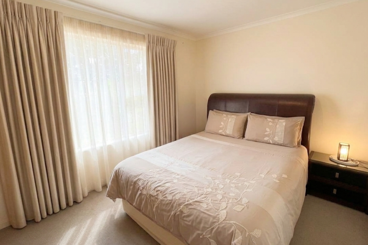 Charming 3-Bedroom Apartment at The Plum, Hyde Park - Photo 4
