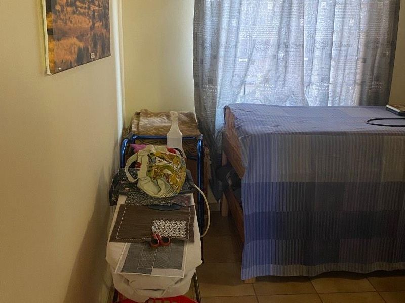 Warehouse with double garage and 2 bedroom house - Photo 5