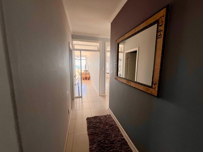 FOR SALE - EXCEPTIONAL 4 BEDROOM PENTHOUSE IN CENTRAL SWAKOPMUND, NAMIBIA - Photo 5