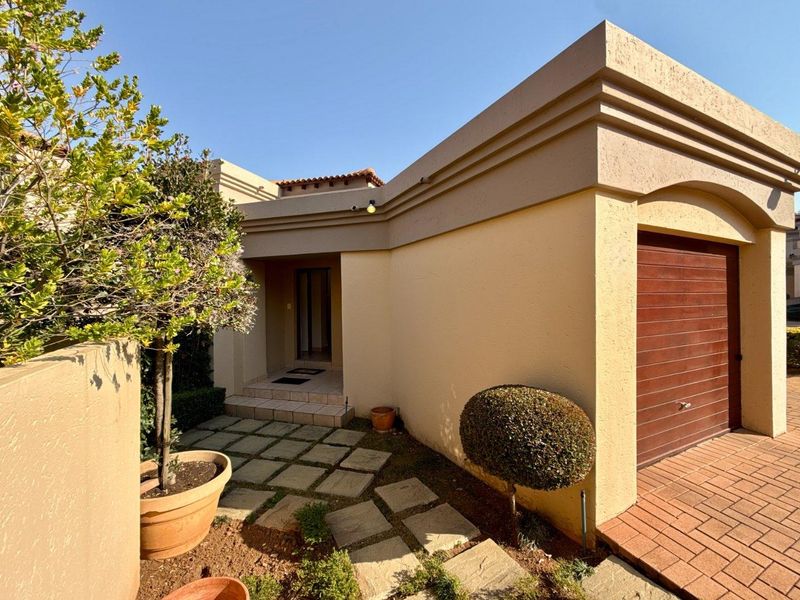 Perfectly Located House, Move-In Ready - Photo 8
