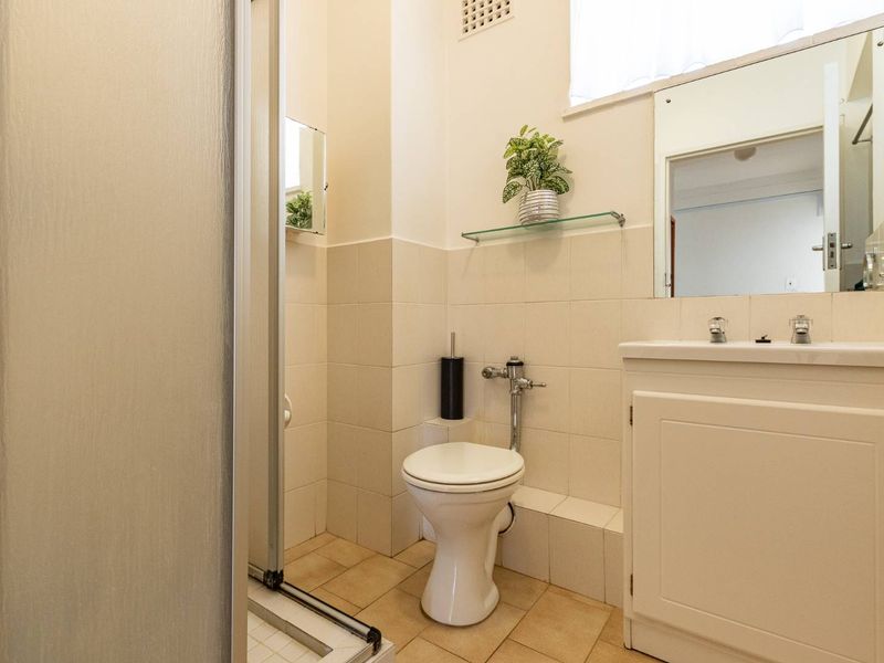 Spacious 3-Bedroom Apartment in Prime Location - Photo 10