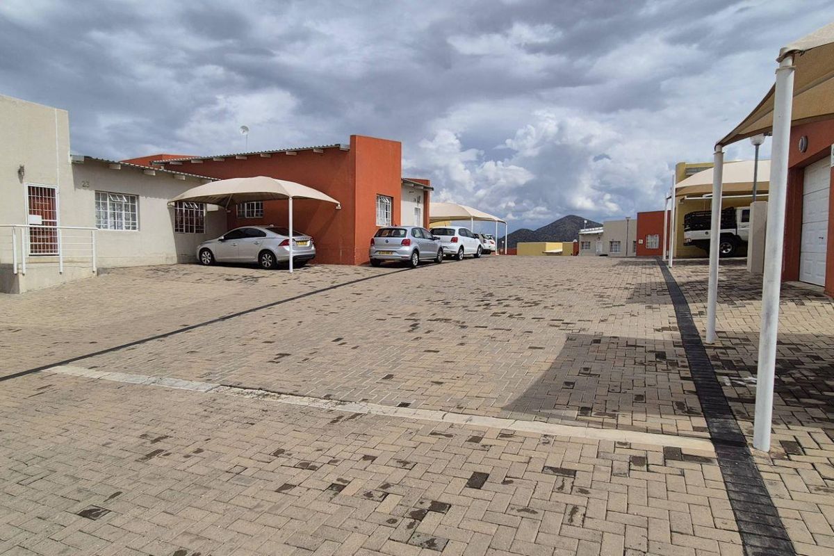 FOR sale spacious 2 bedroom unit in Rocky Crest - Photo 3