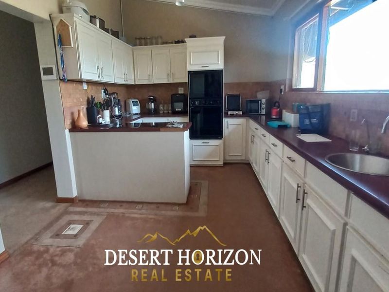 Walvisbay, Central | Family home for sale - Photo 6