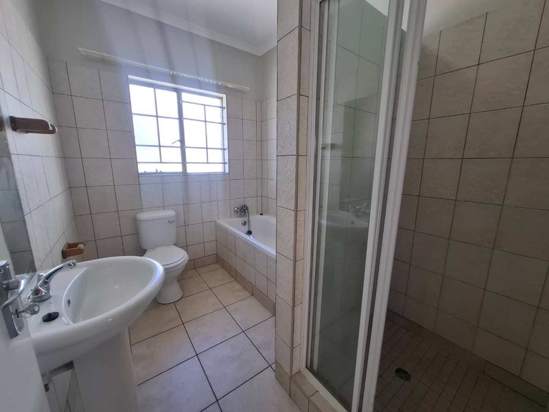 AFFORDABLE GEM IN PIONEERSPARK EXT 1 - Photo 3