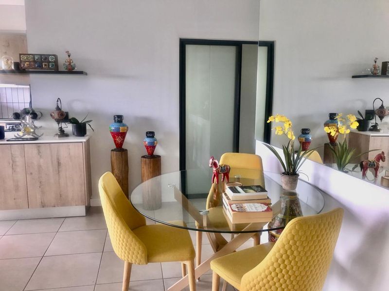 Fully Furnished 3 bed 2 bath executive townhouse - Photo 5