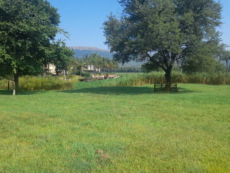 Prime North-Facing Property with Direct Dam Access in Westlake Country & Safari Estate - Photo 6