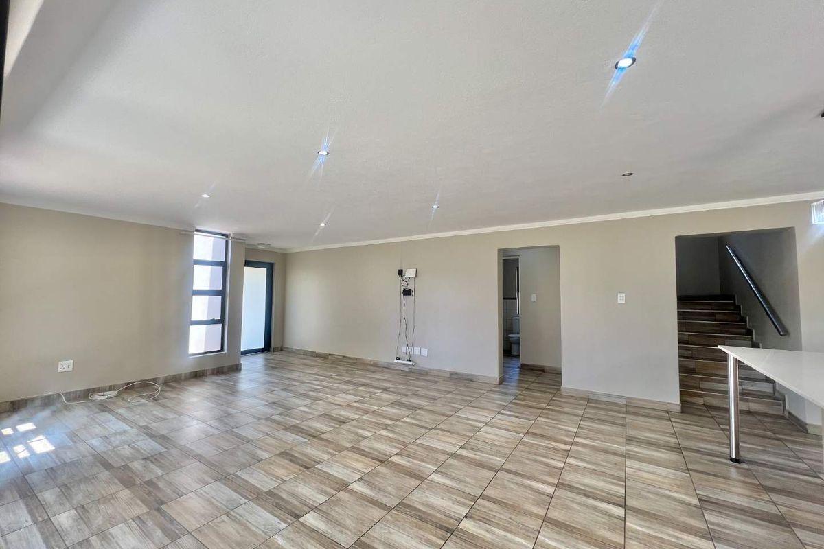 Modern Comfort Meets Estate Living – Spacious Corner Stand Home For sale - Photo 5