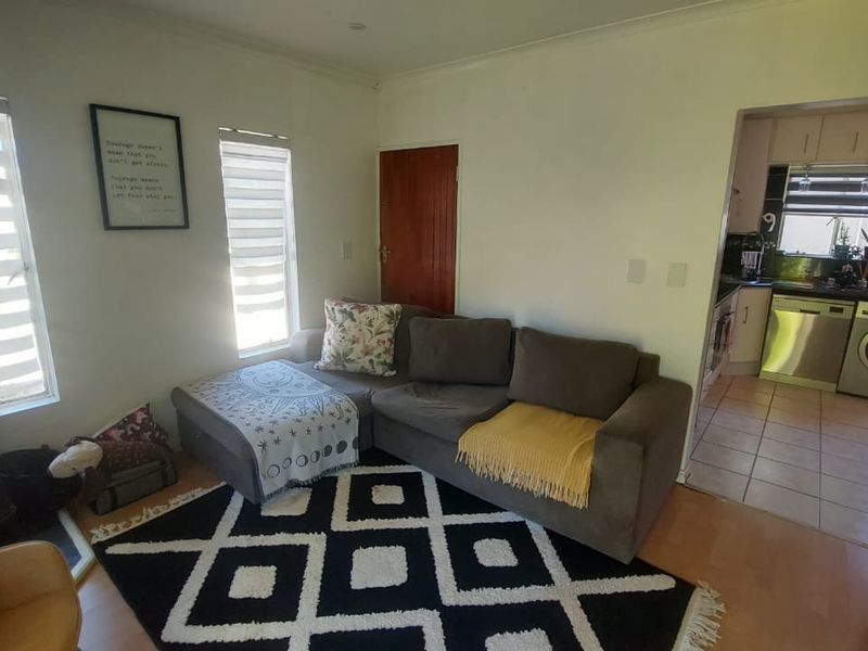 Your Dream Home: A Blend of Style & Comfort! - Photo 6