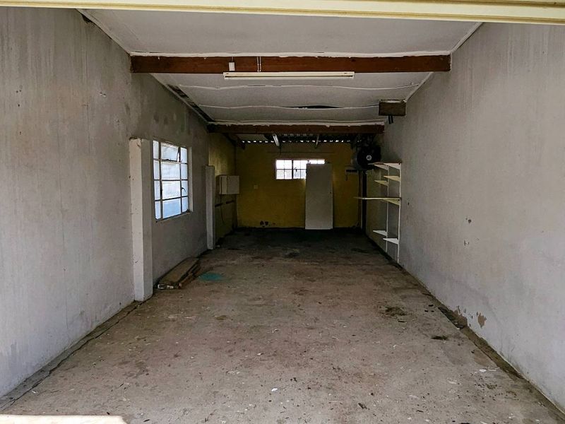 Fixer Upper Home for Sale in Colchester - Photo 2