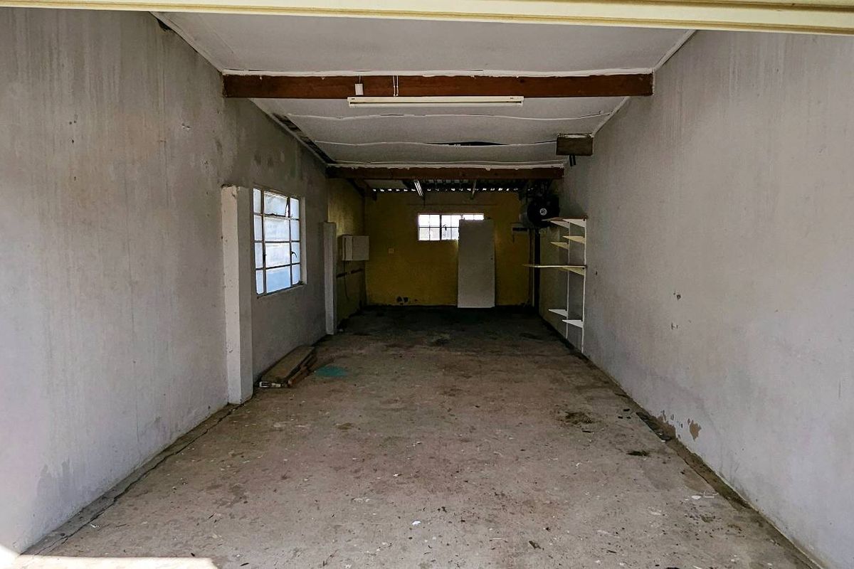 Fixer Upper Home for Sale in Colchester - Photo 2