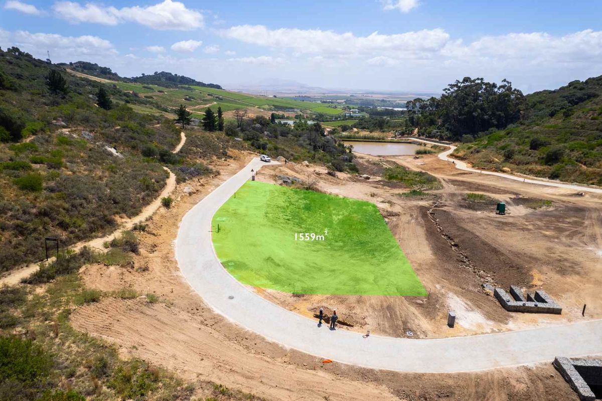 Build an Architectural Masterpiece on this Exclusive Stand - Photo 2