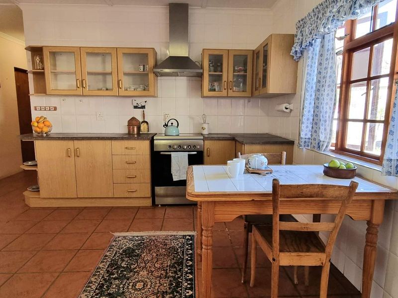 CHARMING FAMILY HOME - A PLACE TO HANG YOUR HEART - Photo 5