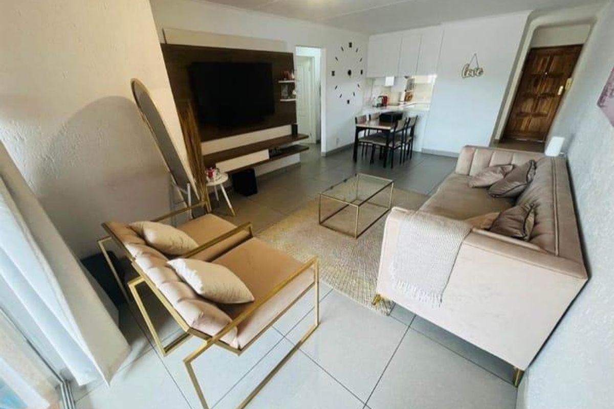 3 Bedroom Townhouse for Sale Mondeor Johannesburg South - Photo 3