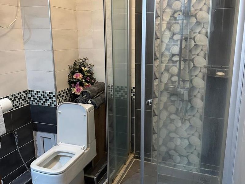 Charming 2-Bedrooms & Steps from Pereybere Beach - Photo 7