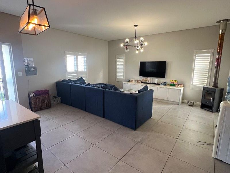 3 Bedroom House For Sale In Stonewood Estate, Bonnie Brae, Kraaifontein - Photo 4