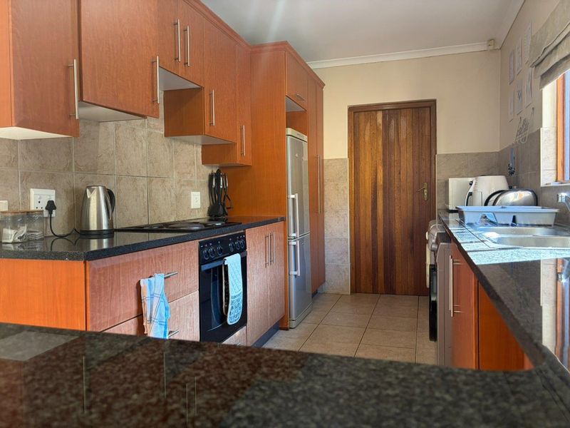 Fully Furnished 3-Bedroom Home to Rent in Seaward Estate - Photo 9