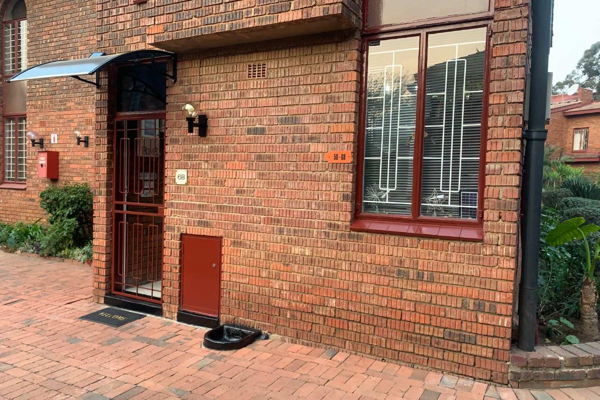 Charming 2-Bedroom Duplex for Sale in Hill Linmeyer Gardens Village - Photo 5