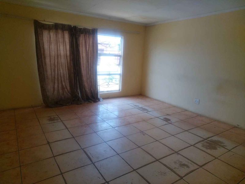 Offices to rent in Soshanguve HH - Photo 6