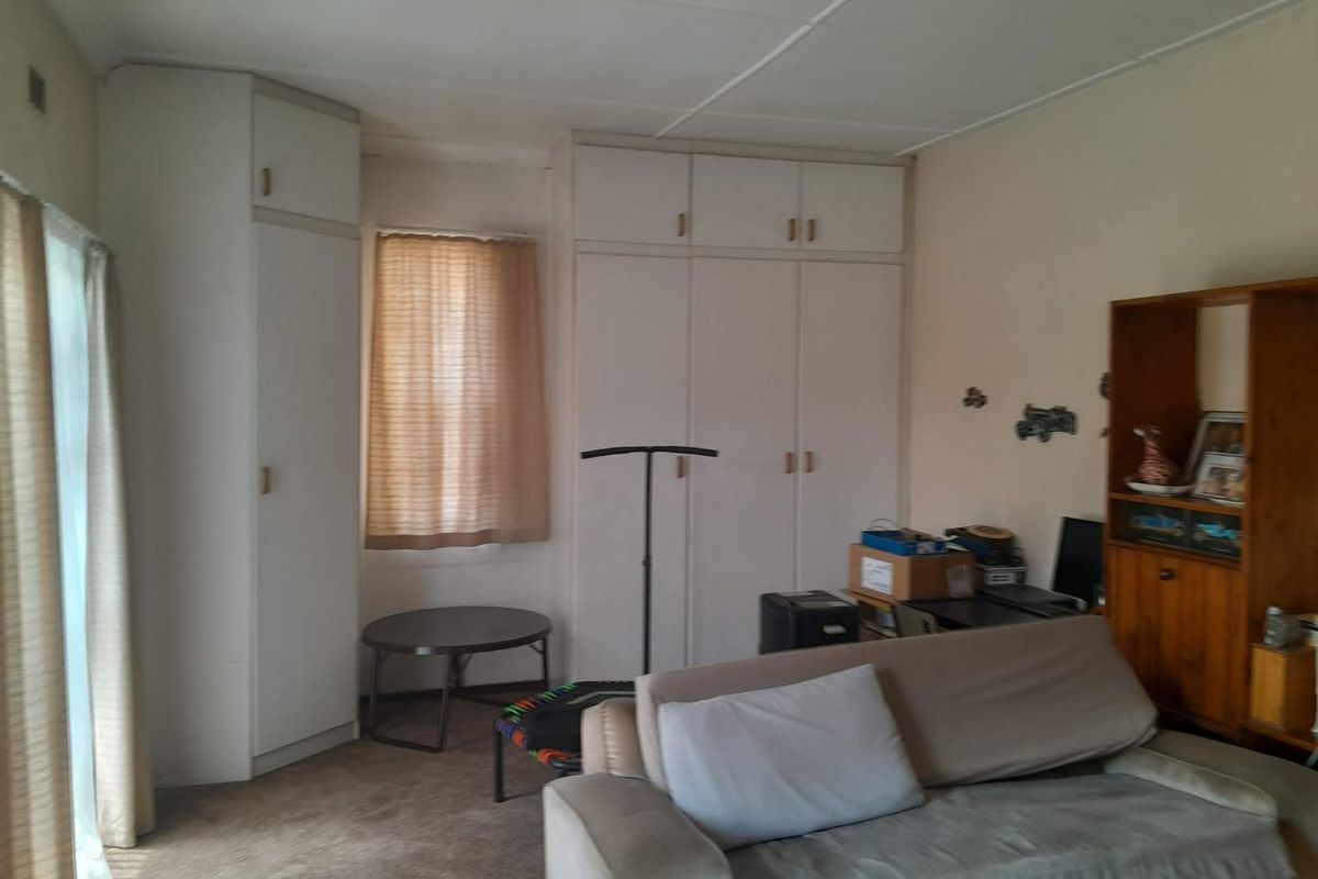 Spacious 4 Bedroom Family Home in Lunmeyer - Photo 3