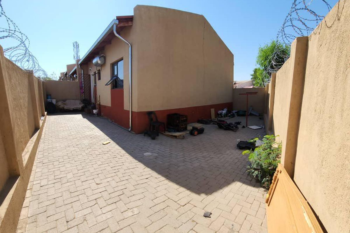 JOINT MANDATE | FOR SALE – WANAHEDA, WINDHOEK - Photo 2