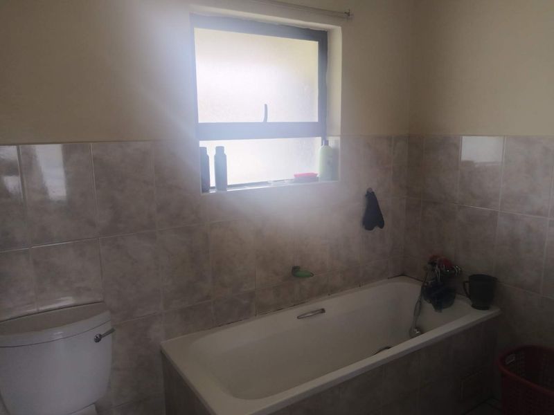 Apartment For Sale in Parkrand, Boksburg - Photo 9