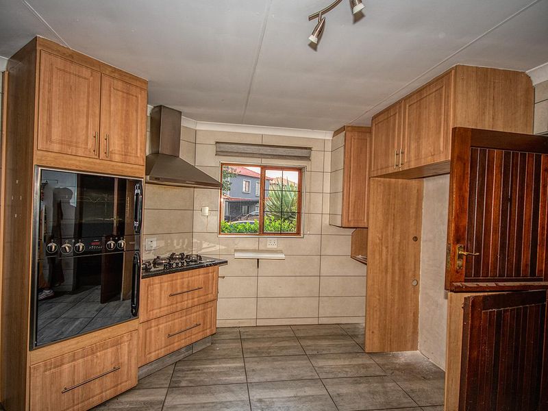 3 Bedroom Meyersig family home for sale! - Photo 4