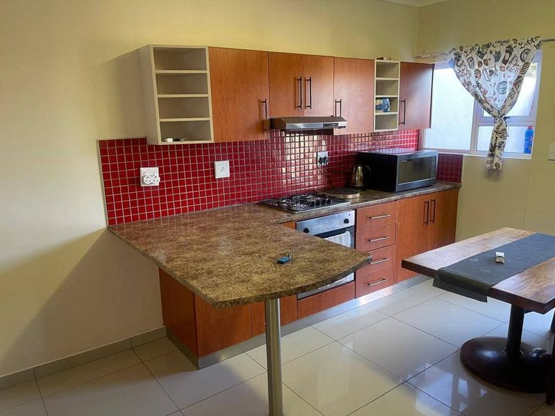 Looking for a neat, spacious home in a quiet complex with only a few units? This beautiful property offers comfort, privacy, and convenience all in one! 🌿 - Photo 3