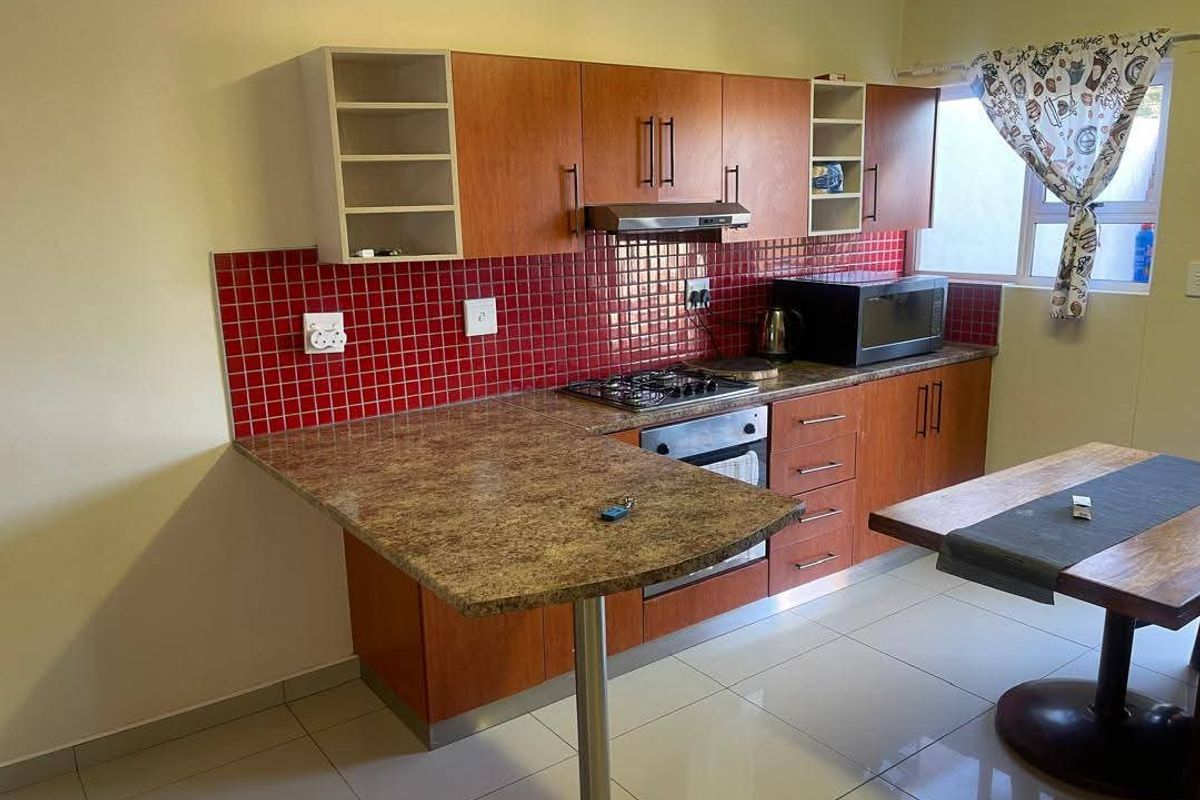 Looking for a neat, spacious home in a quiet complex with only a few units? This beautiful property offers comfort, privacy, and convenience all in one! 🌿 - Photo 3