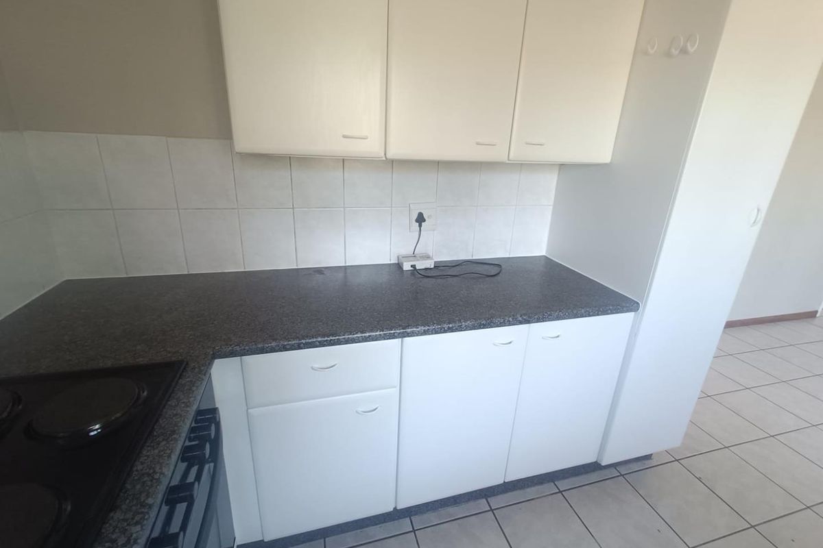 Perfect Starter Home or Investment Opportunity! - Photo 5