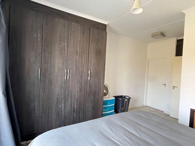 Modern 2 Bedroom, 2 Bathroom Apartment in Olivedale - Photo 5