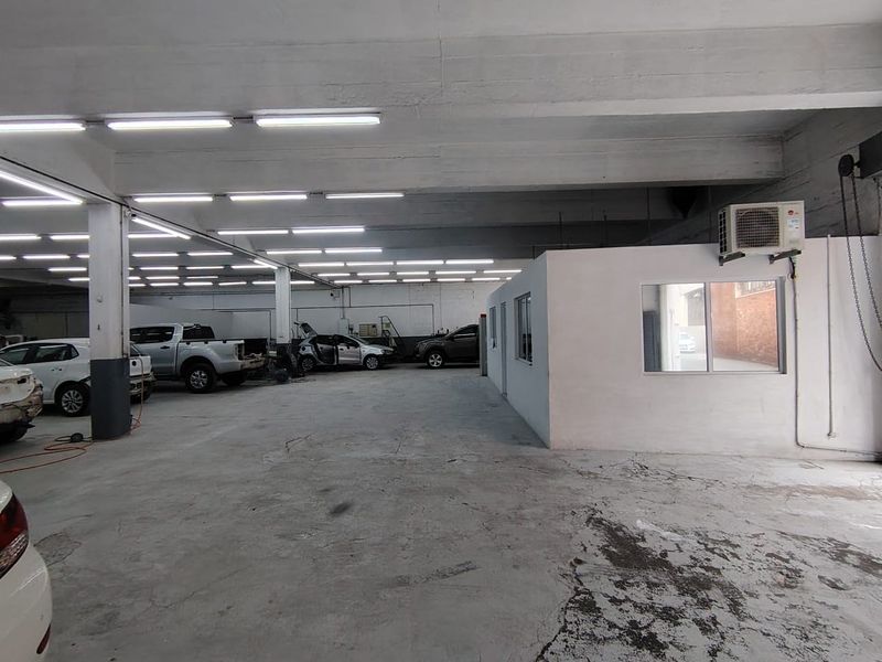 550 m2 workspace for lease in Durban - Photo 3