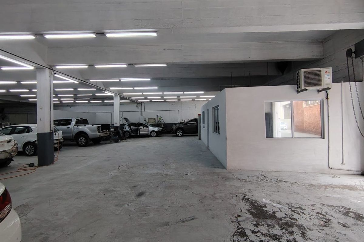 550 m2 workspace for lease in Durban - Photo 3