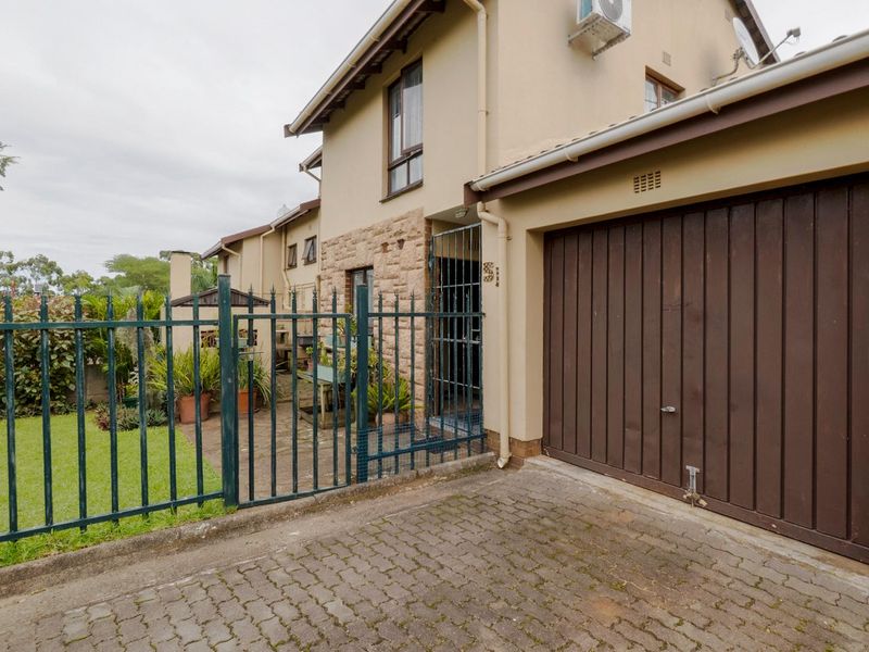 Family and pet friendly complex - Photo 3