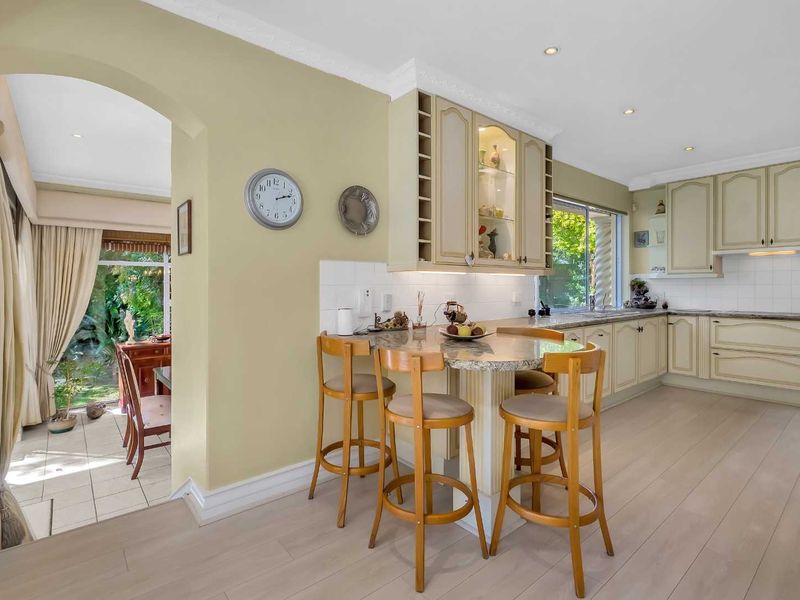 IMMACULATE 3 BEDROOM HOME IN FOURWAYS GARDENS LIFESTYLE ESTATE - Photo 6