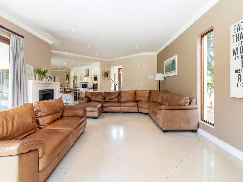 Stunning family home - Photo 4