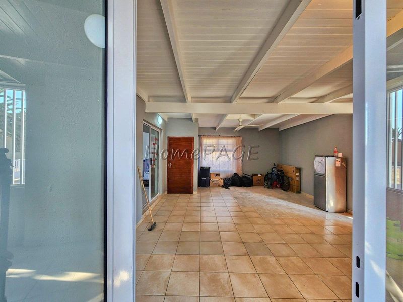 Ext 3, Henties B ay:  Well Priced, Newly Renovated 4 Bedr Home for Sale - Photo 8