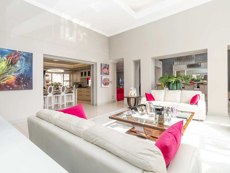 Sophisticated Living in Sought-After Brooklands Estate - Photo 9