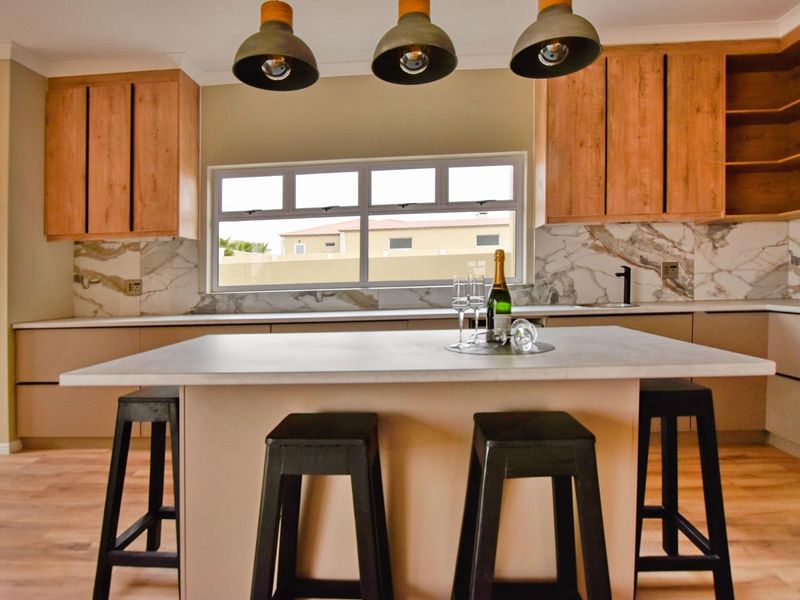 Rossmund, Swakopmund:  NEW 3 Bedr U-Shaped Home - Photo 3
