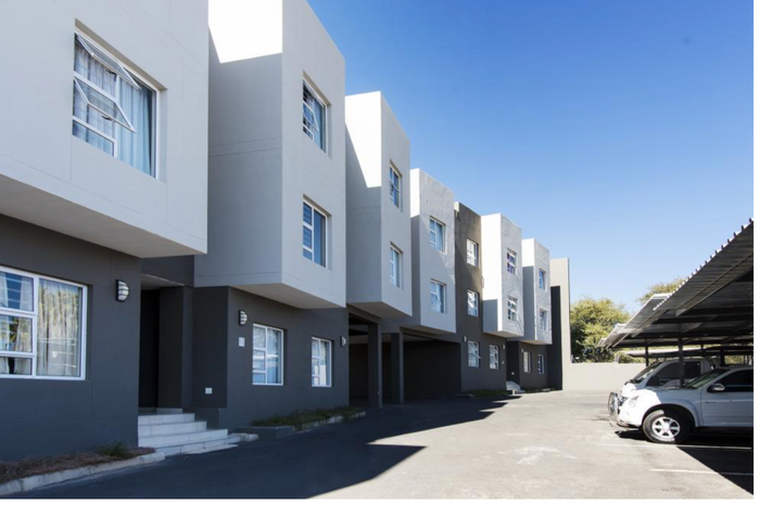 Property #2393132, Townhouse For Sale in Pioniers Park