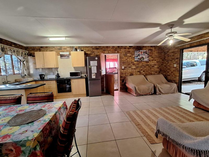 Seize the Potential -  Your Ideal Home Awaits - Photo 5