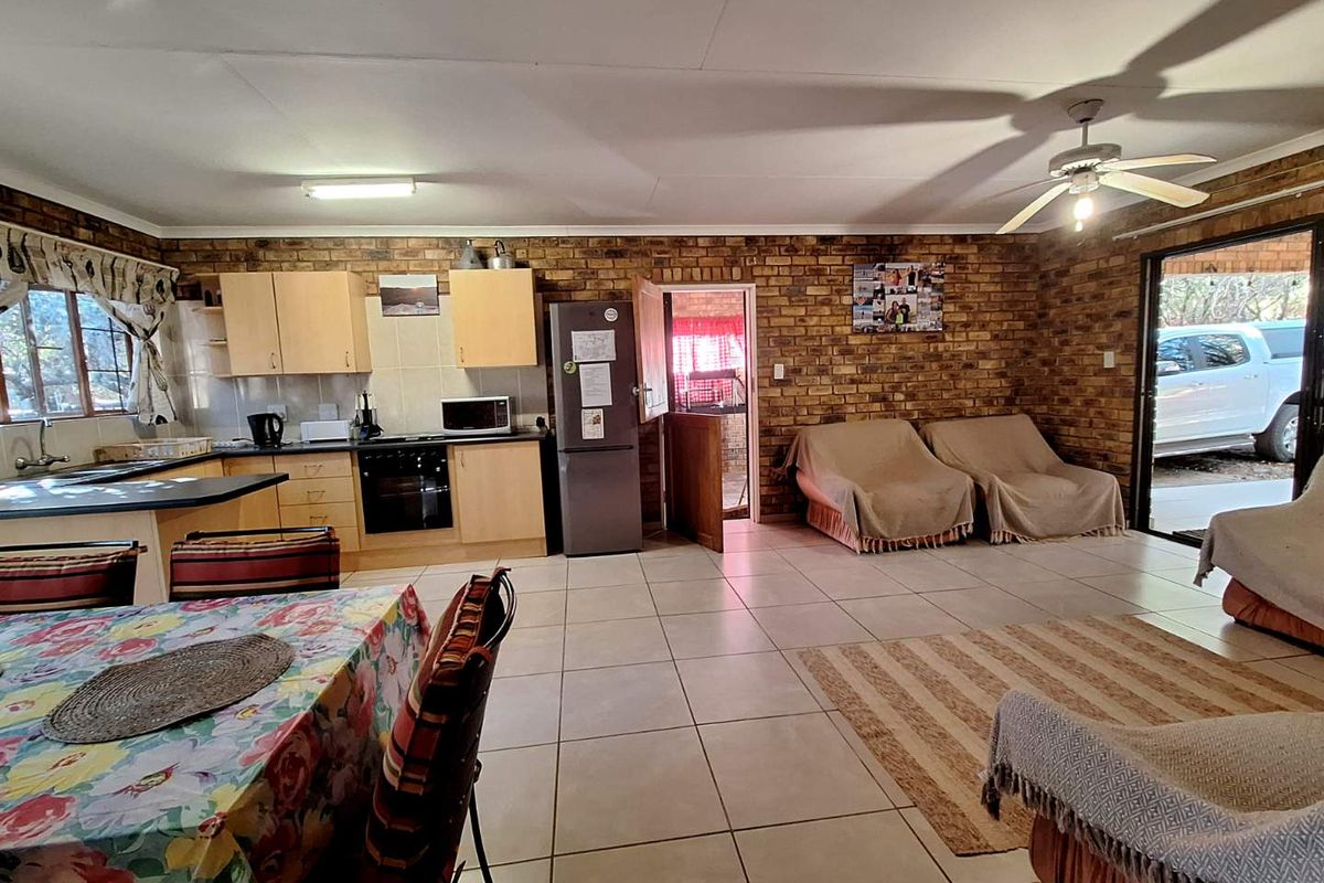 Seize the Potential -  Your Ideal Home Awaits - Photo 5