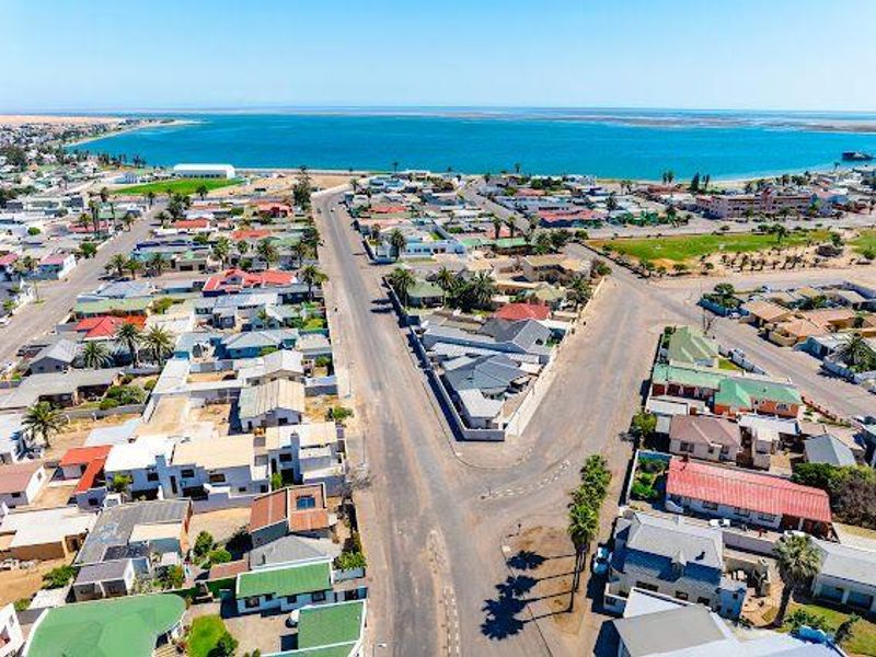 Guest house with 8 units - Photo 2